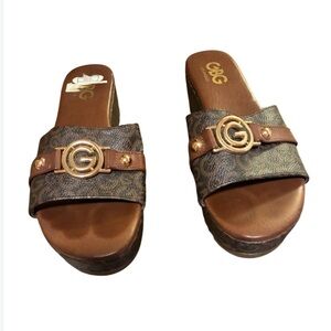 GBG Los Angeles sandals